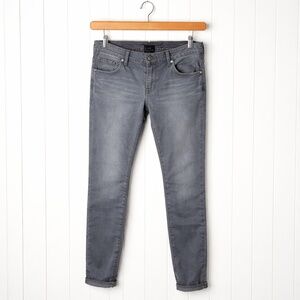 Hudson Natalie SKINNY Jean. NWT. Size 25. Gray Distressed. Slim Fit